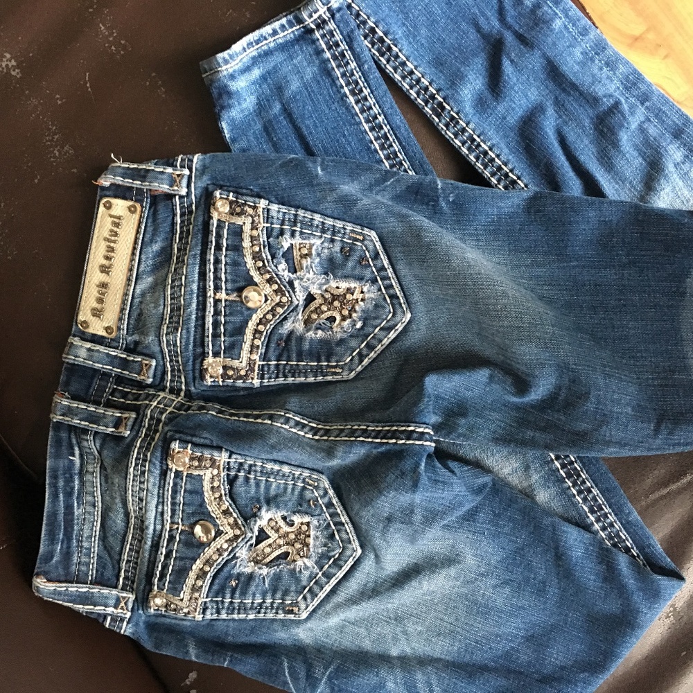 Rock Revival Jeans - Picture 4 of 4
